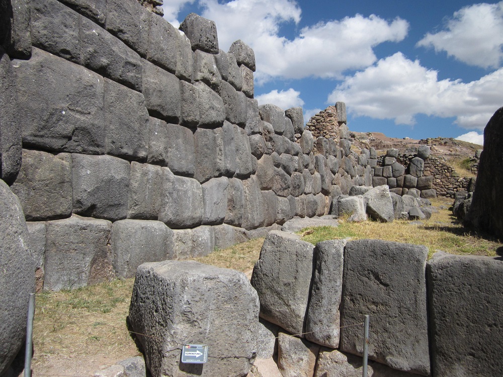 saqsaywaman obere mauer